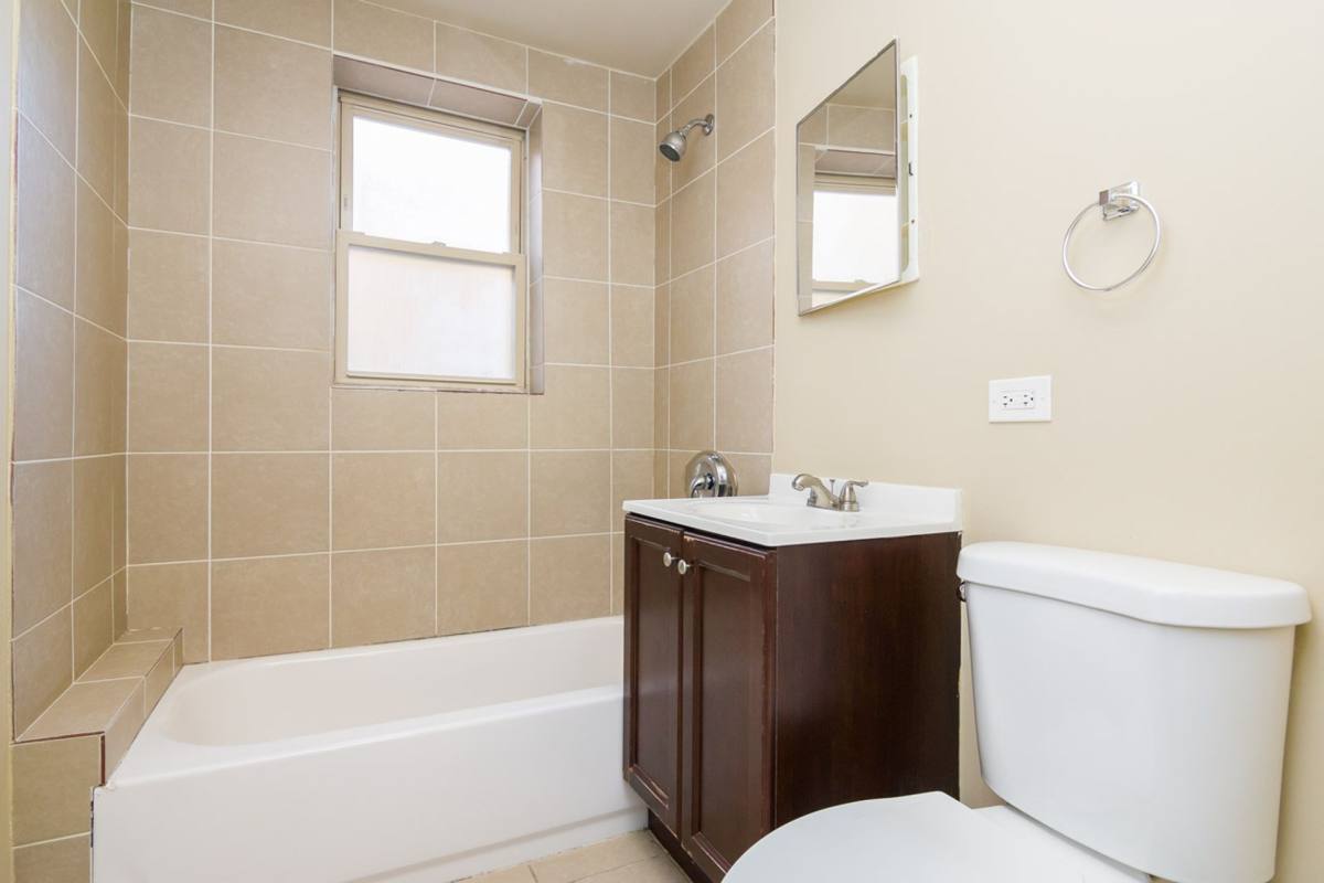 Apartment for rent at 4433 W Fullerton Ave, Chicago, IL 60639