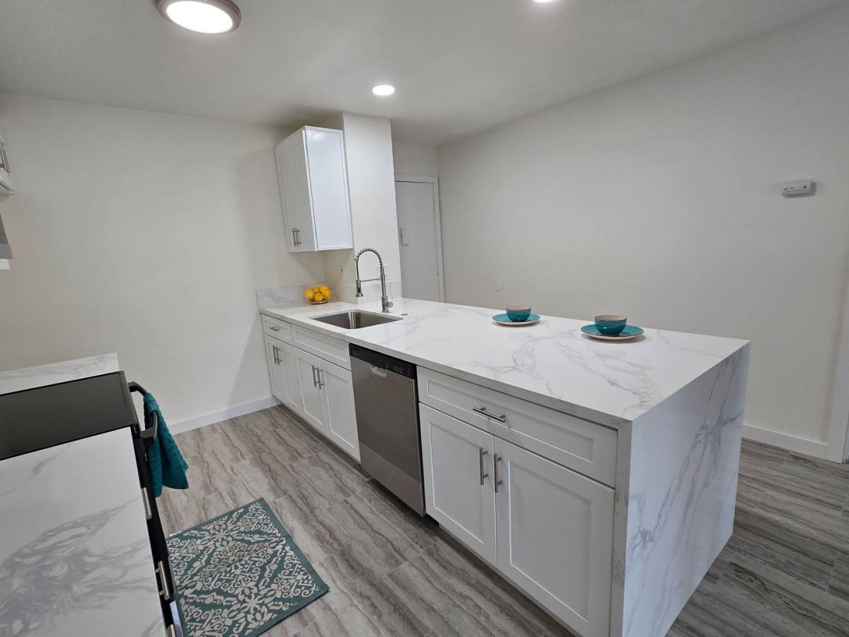 Apartment for rent at 1544 E Quincy Ave, Orange, CA 92867