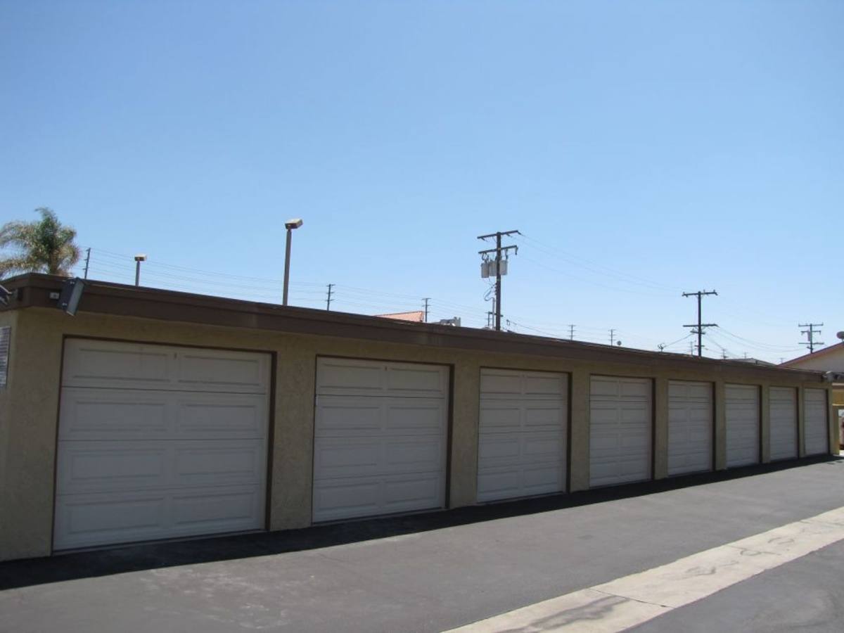 Apartment for rent at 1541 E Quincy Ave, Orange, CA 92867