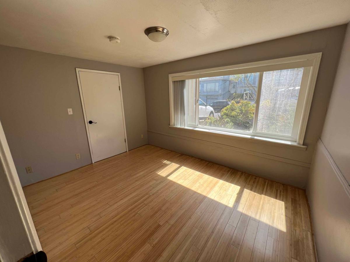 Apartment for rent at 62 Seacliff Ave, Daly City, CA 94015