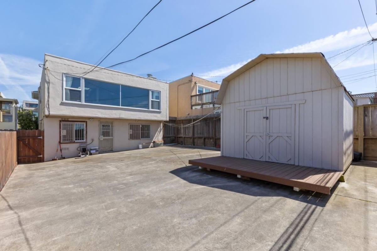 Apartment for rent at 62 Seacliff Ave, Daly City, CA 94015