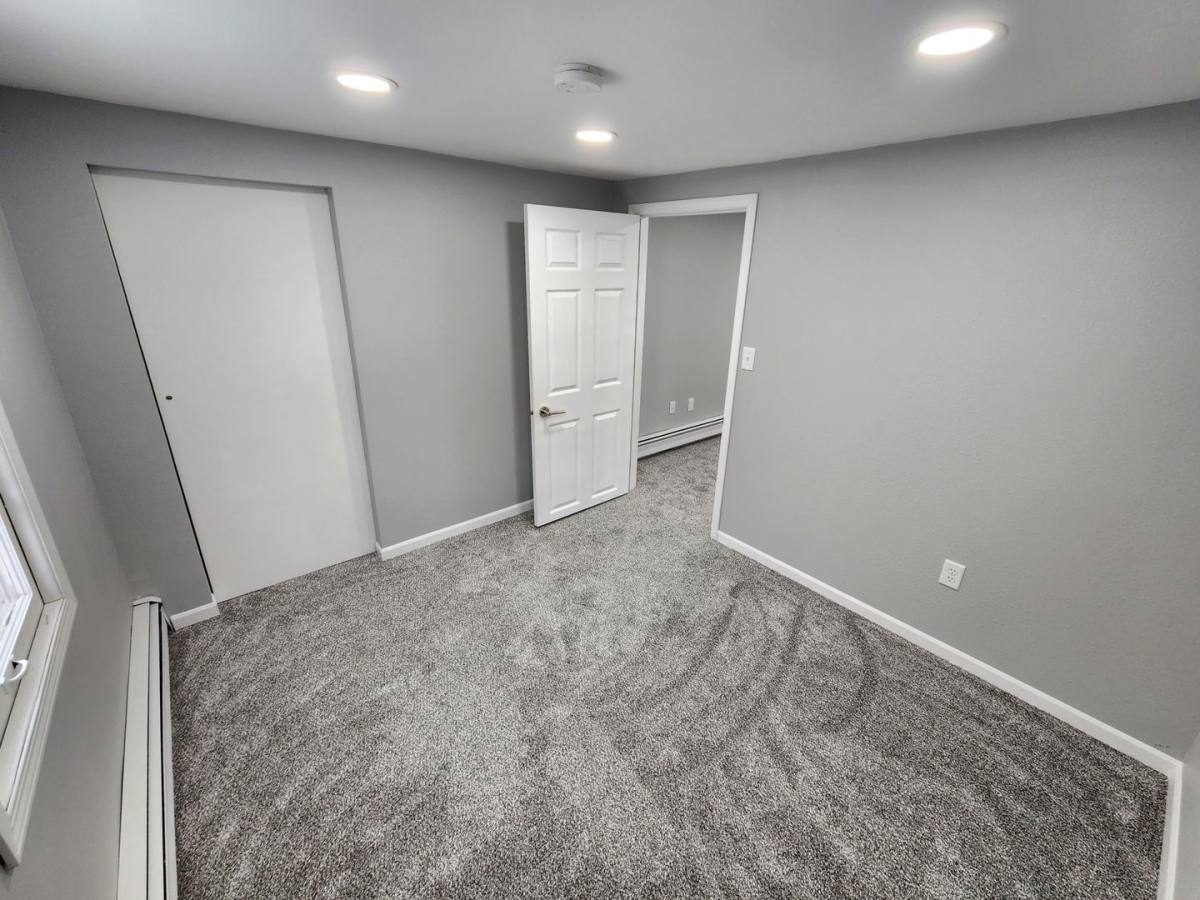 House for rent at 179 8th St NE, Watertown, SD 57201