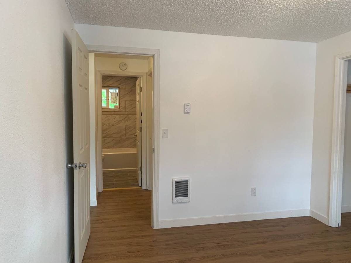 Apartment for rent at 2212 Carlson Rd, Vancouver, WA 98661