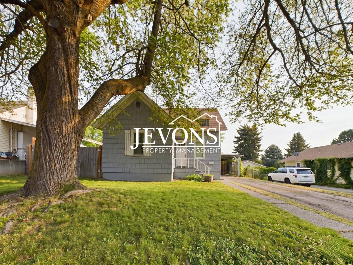 Townhouse for rent at 921 S 21st Ave, Yakima, WA 98902