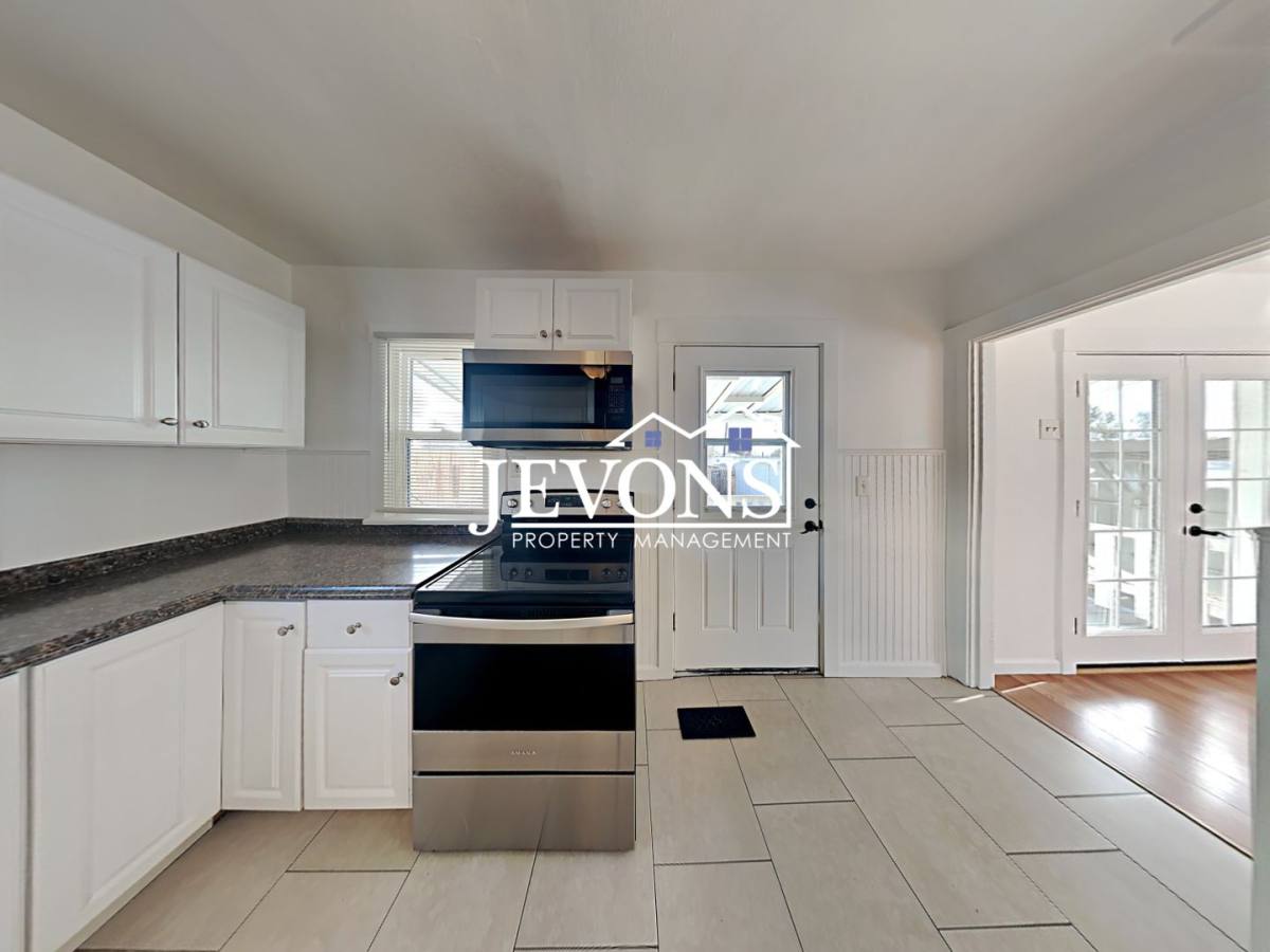 Townhouse for rent at 921 S 21st Ave, Yakima, WA 98902