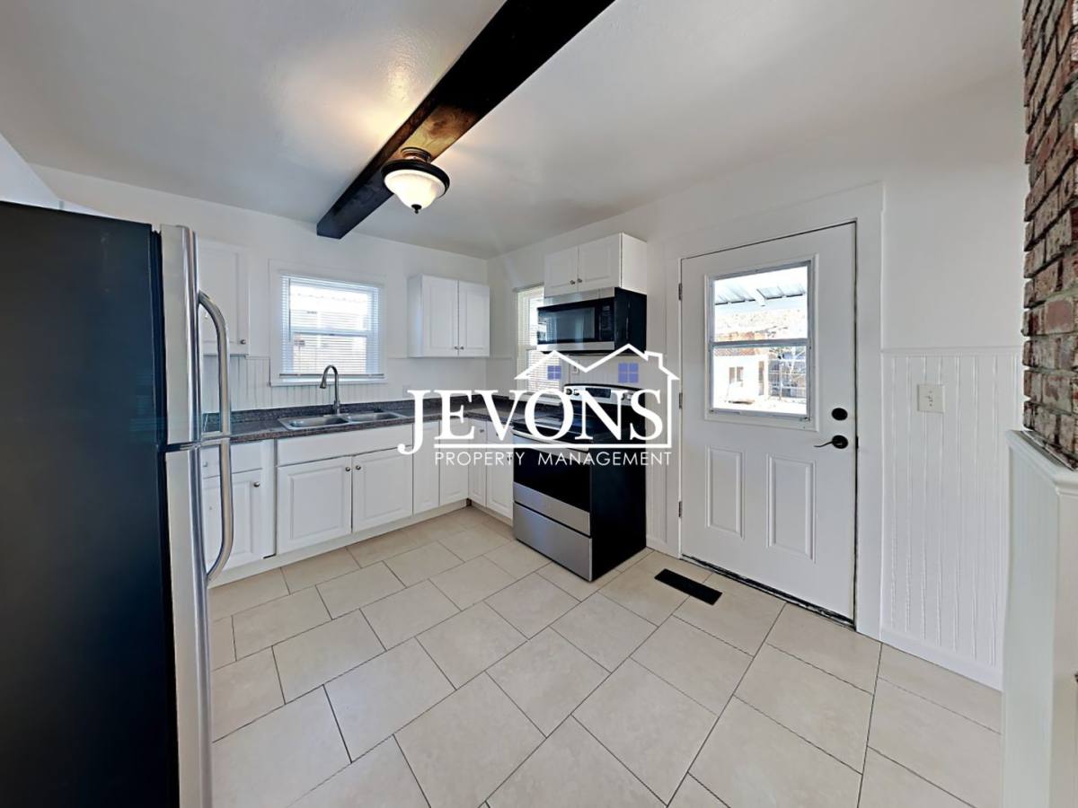 Townhouse for rent at 921 S 21st Ave, Yakima, WA 98902