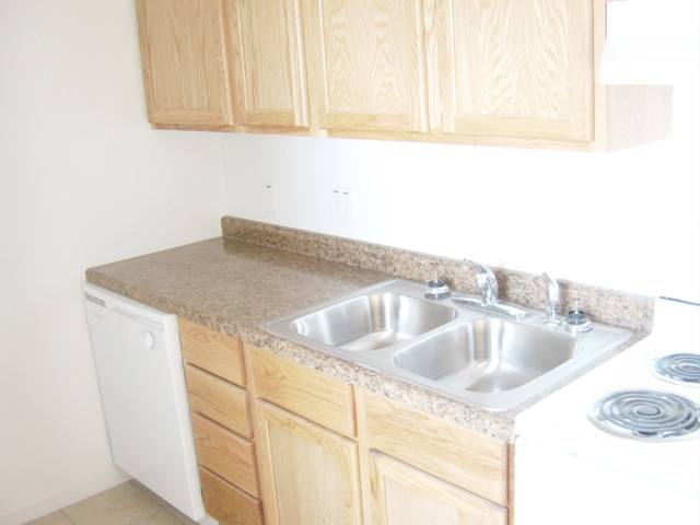 Apartment for rent at 226 Piedmont, Duluth, MN 55805