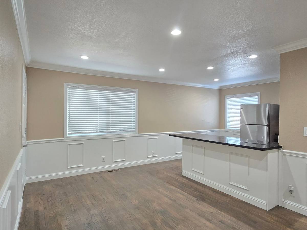 Apartment for rent at 450 California St, Santa Clara, CA 95050