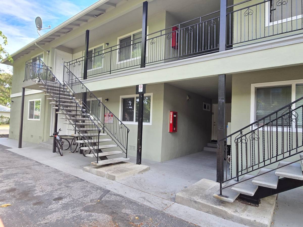 Apartment for rent at 450 California St, Santa Clara, CA 95050
