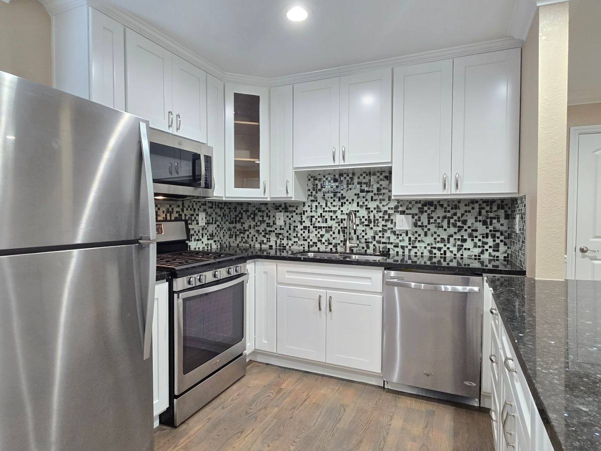 Apartment for rent at 450 California St, Santa Clara, CA 95050
