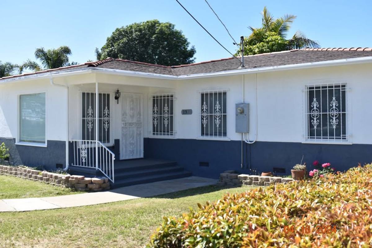 Townhouse for rent at 137 F St, Chula Vista, CA 91910