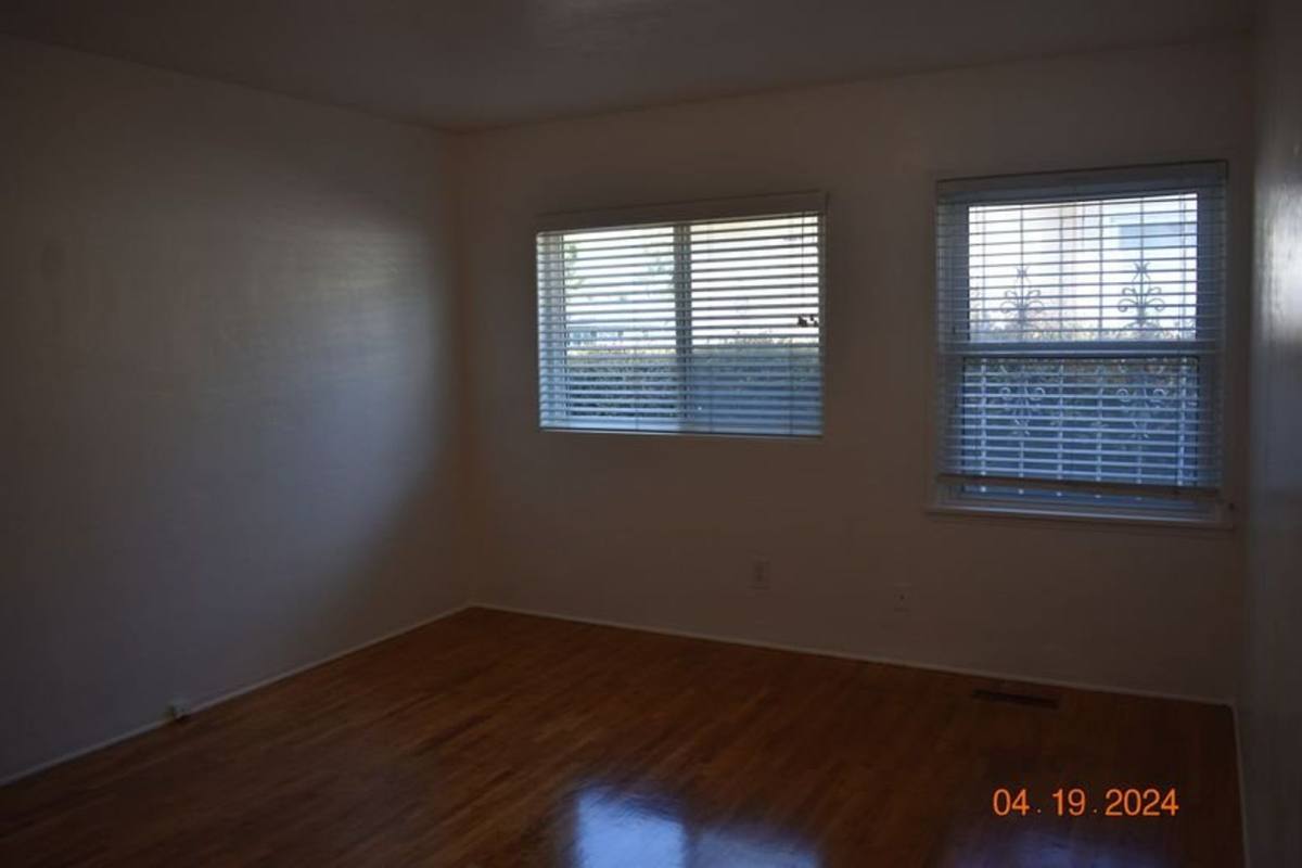 Townhouse for rent at 137 F St, Chula Vista, CA 91910