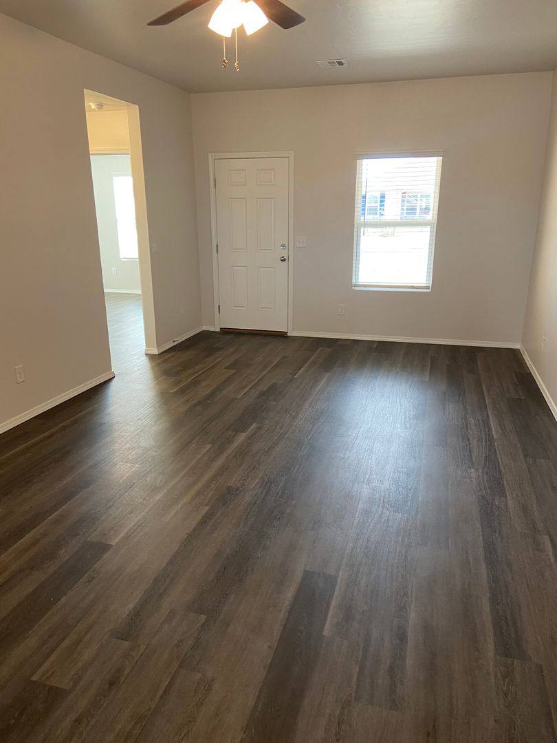 House for rent at 563 SE 3rd Place, Newcastle, OK 73065