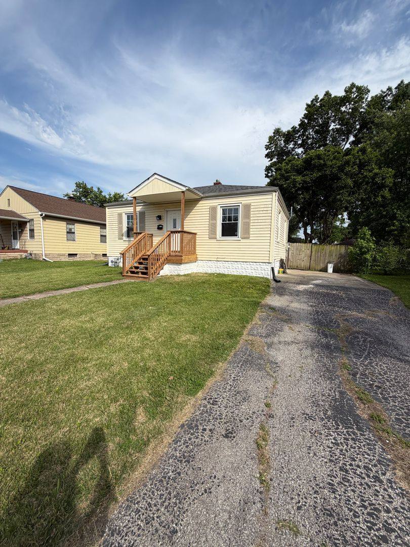 House for rent at 2556 Center St, Granite City, IL 62040