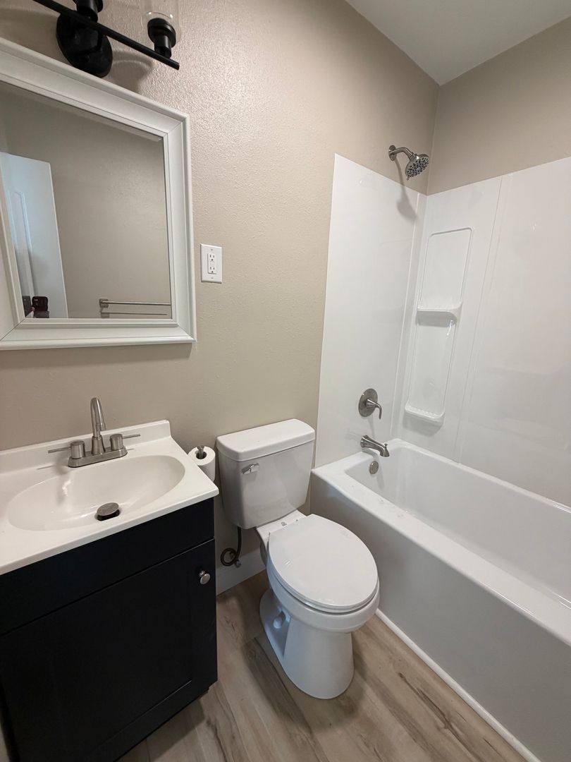 House for rent at 2556 Center St, Granite City, IL 62040