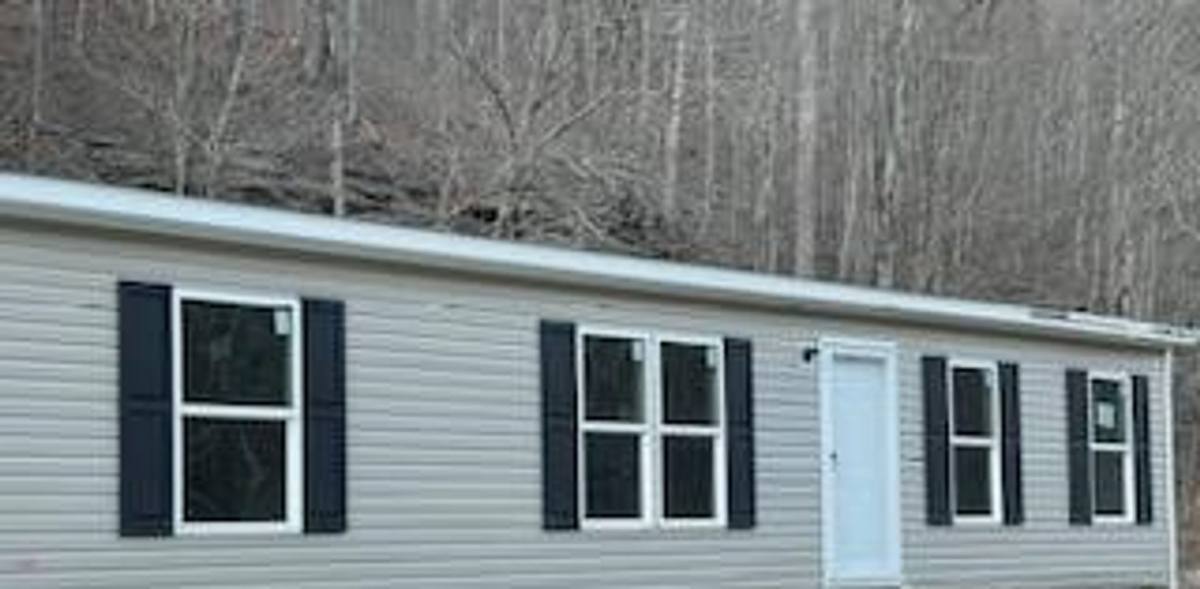 Apartment for rent at 30 Mox Dr, Drybranch, WV 25061