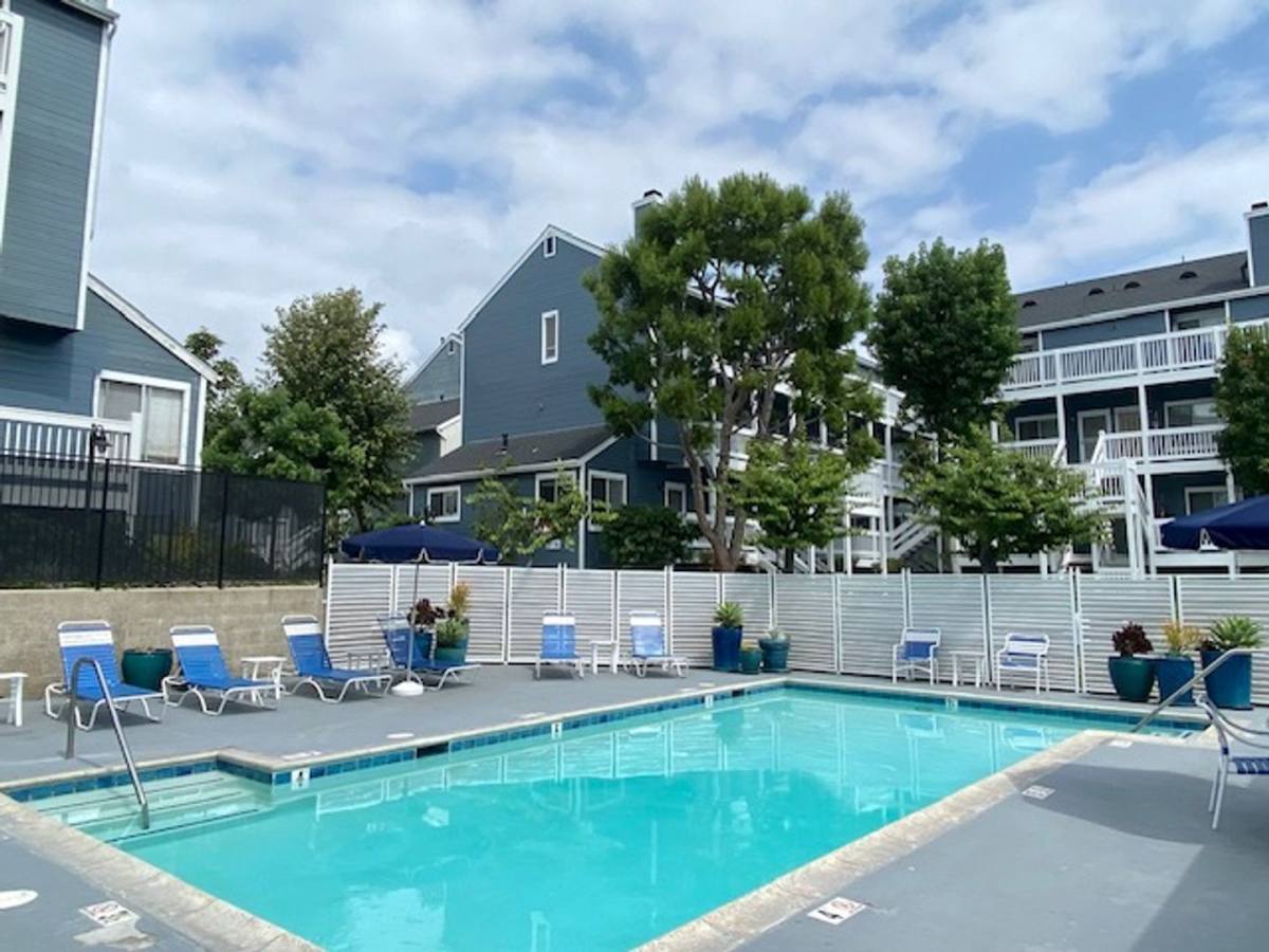Apartment for rent at 3787 E 11th St, Long Beach, CA 90804