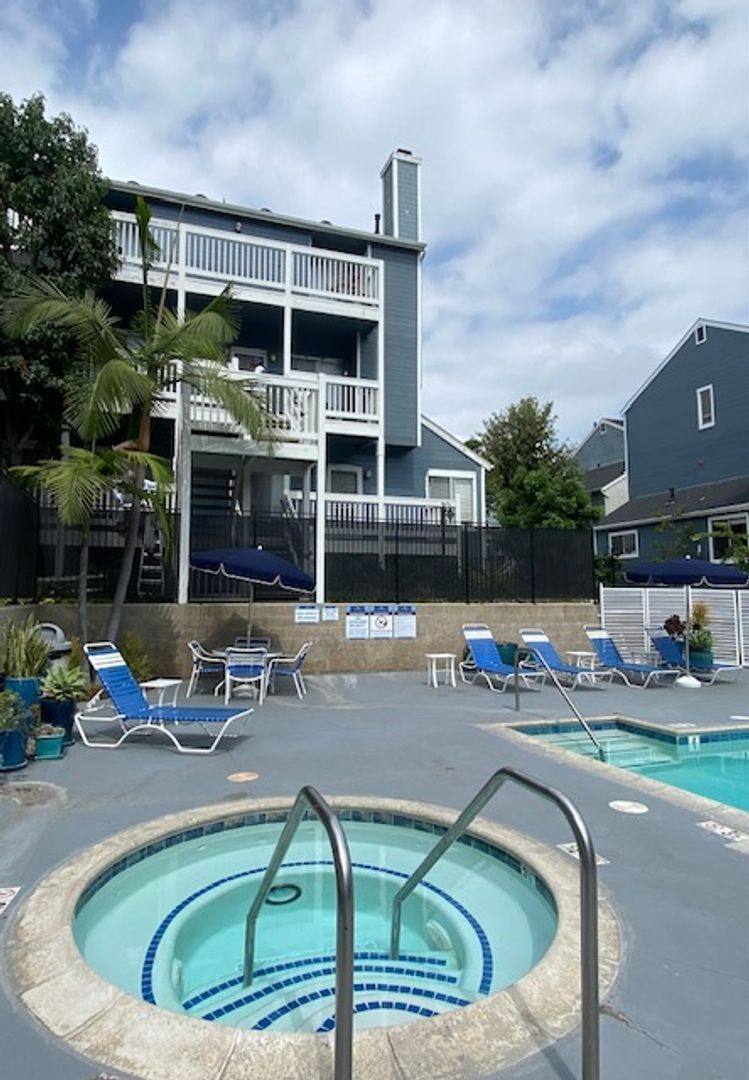 Apartment for rent at 3787 E 11th St, Long Beach, CA 90804
