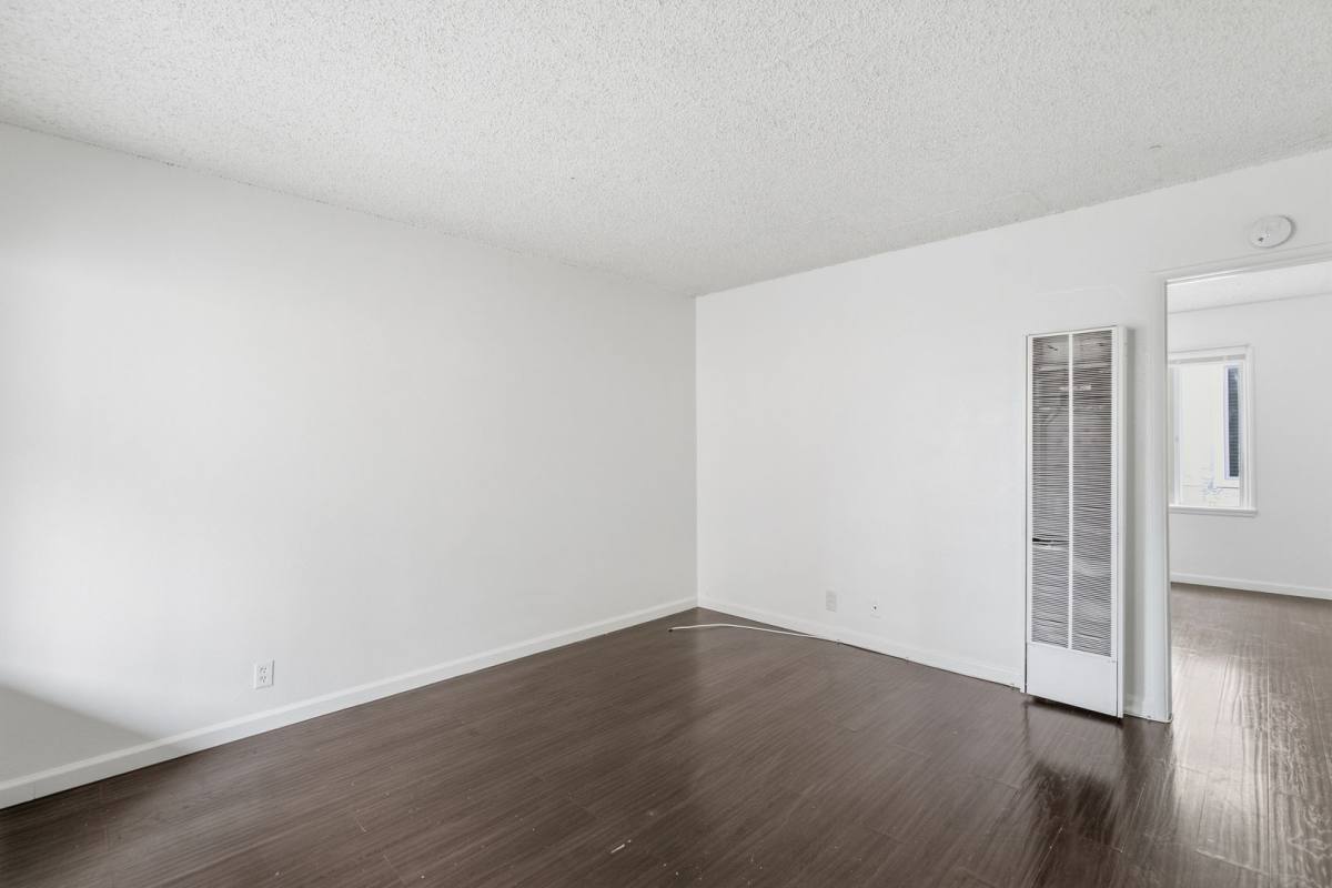 Apartment for rent at 1425 Cedar Ave, Long Beach, CA 90813