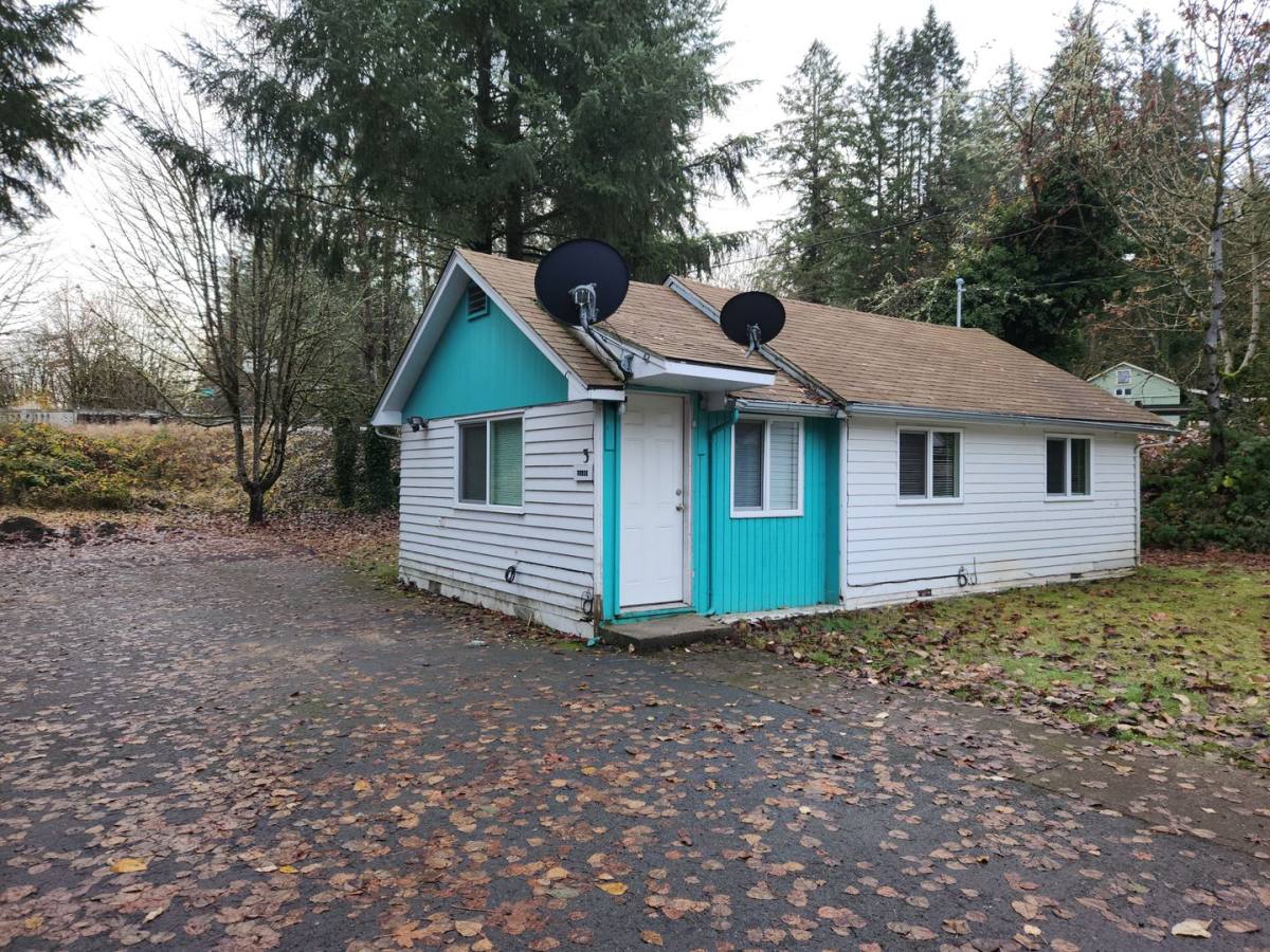 House for rent at 40199 Highway, Sweet Home, OR 97386