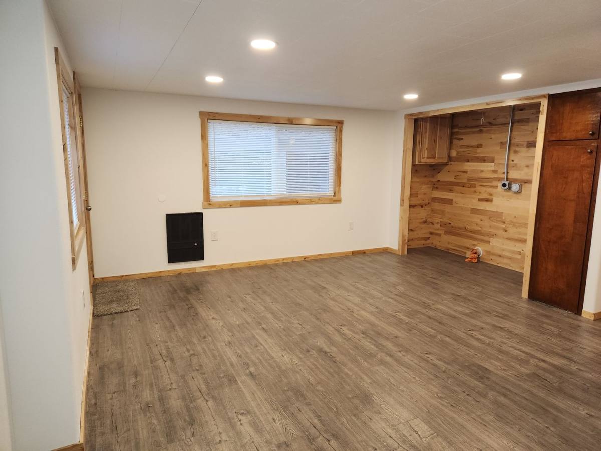 House for rent at 40199 Highway, Sweet Home, OR 97386