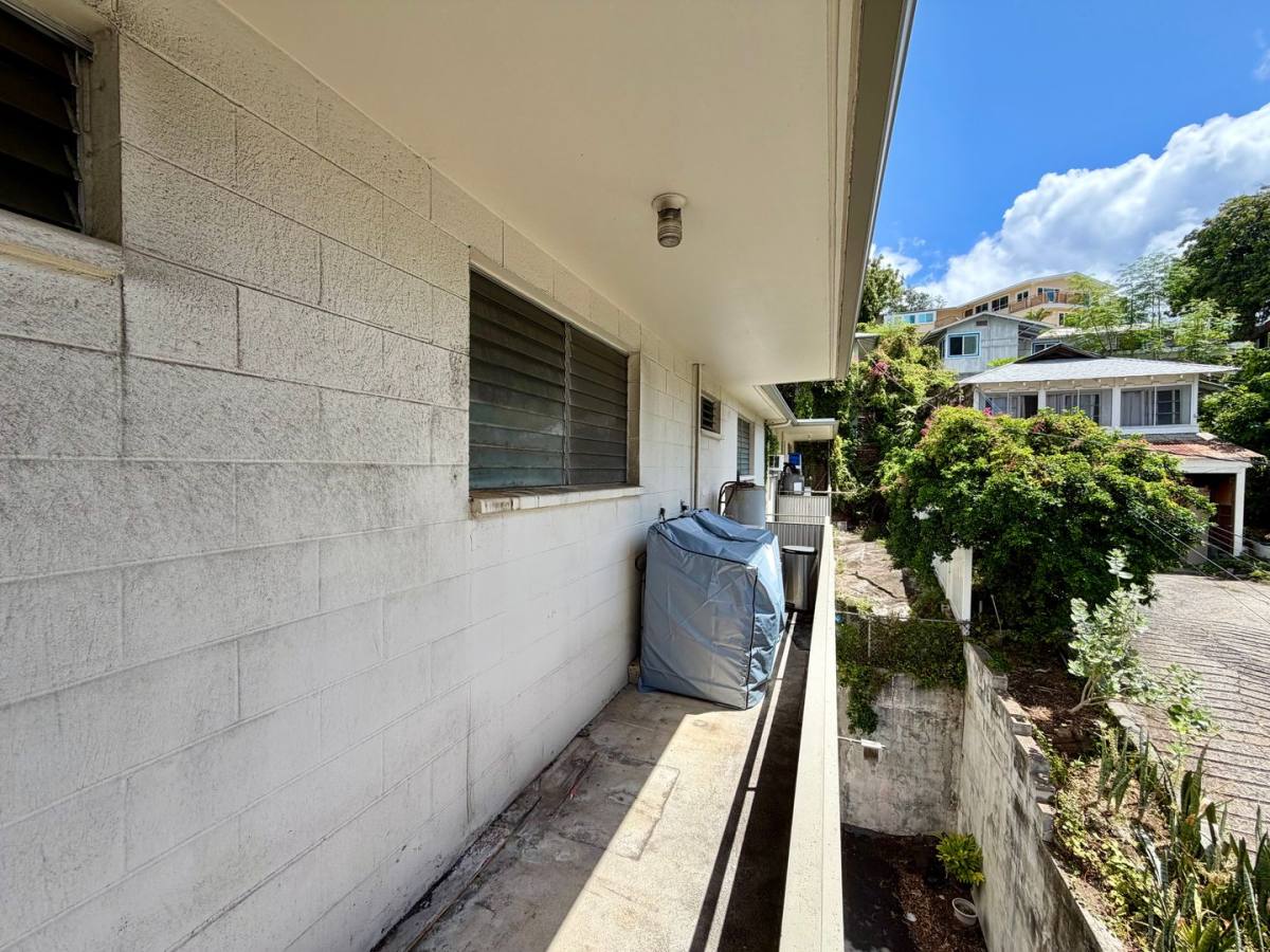 Apartment for rent at 908 Prospect St #3, Honolulu, HI 96822