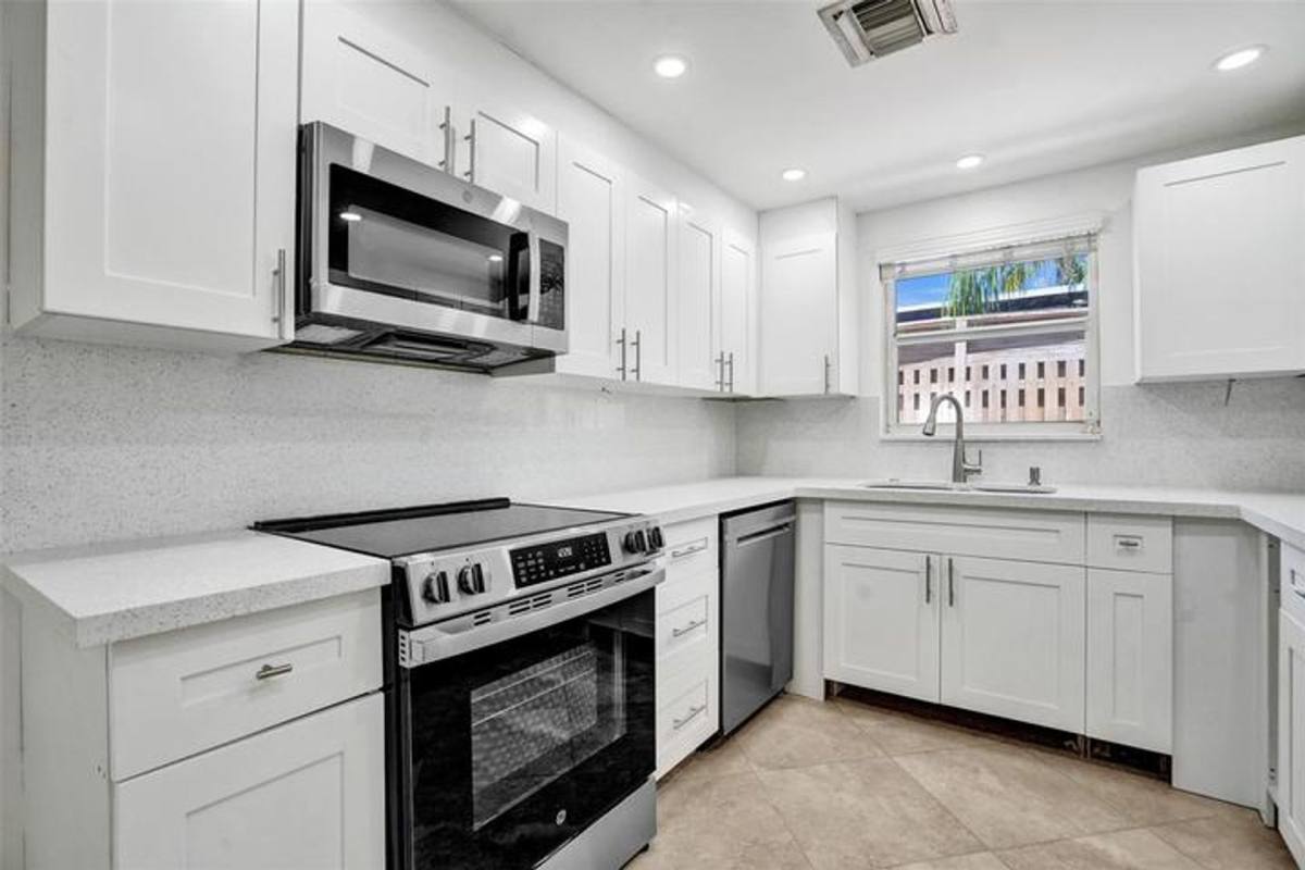 House for rent at 2802 NE 15th Ave, Fort Lauderdale, FL 33334