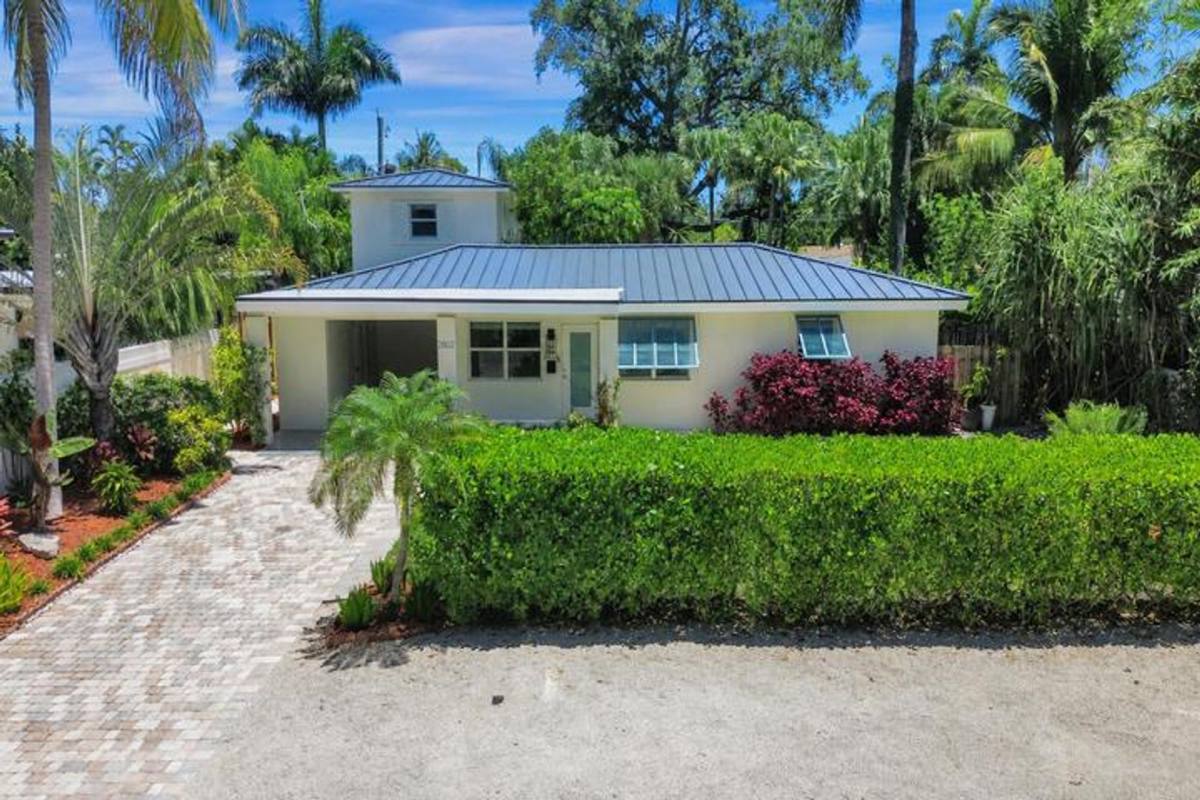 House for rent at 2802 NE 15th Ave, Fort Lauderdale, FL 33334