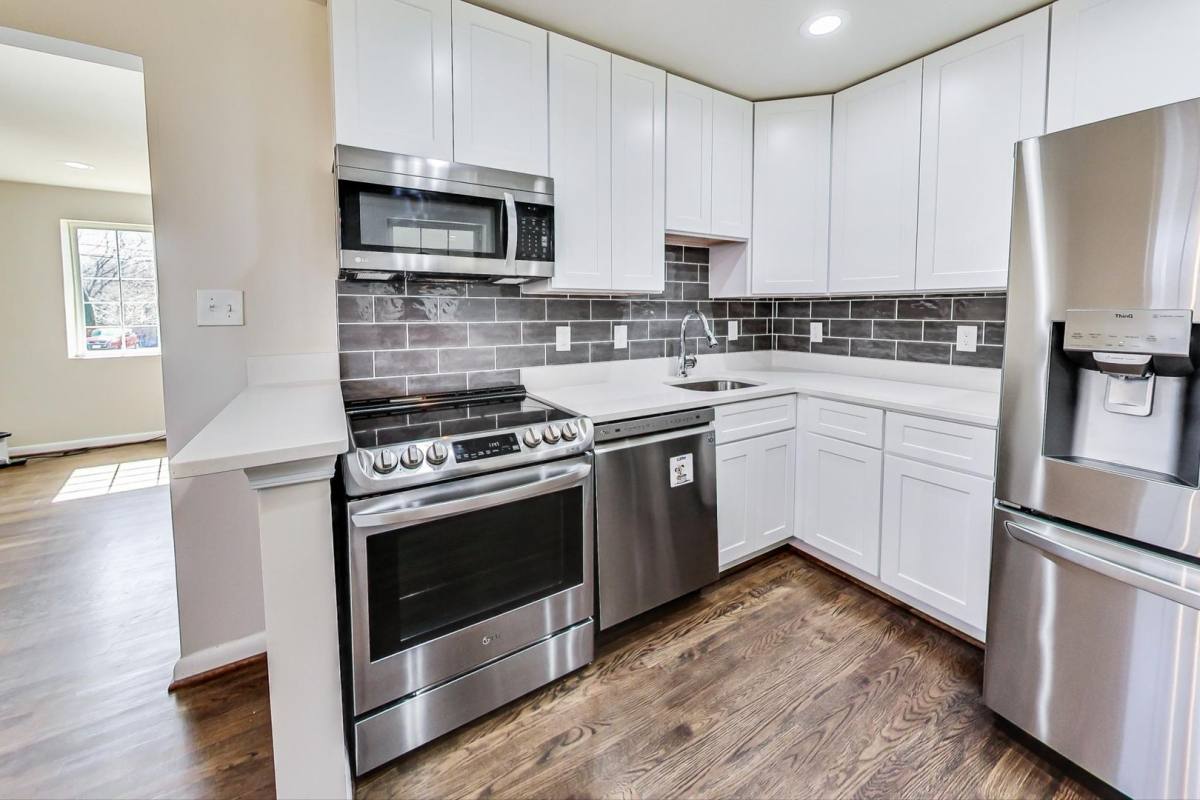 House for rent at 4617 Creek Shore Dr, Rockville, MD 20852