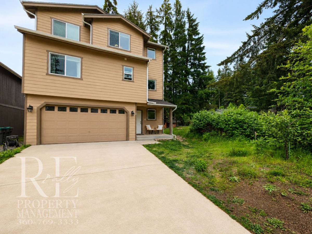 House for rent at 4250 SE Horsehead Way, Port Orchard, WA 98366