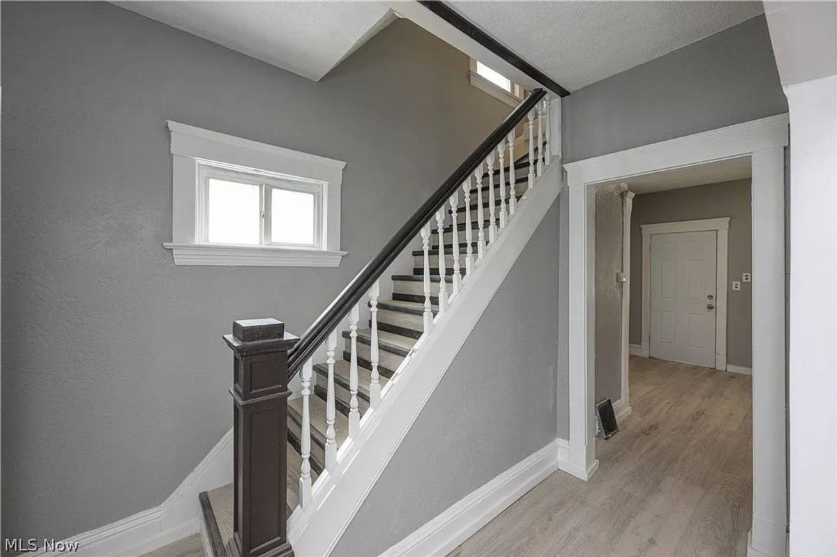 House for rent at 686 E 92nd St, Cleveland, OH 44108