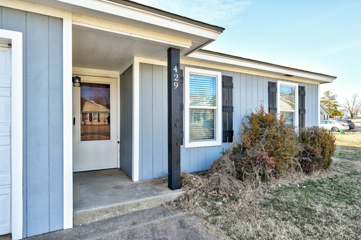 House for rent at 429 Belmont Dr, Edmond, OK 73034
