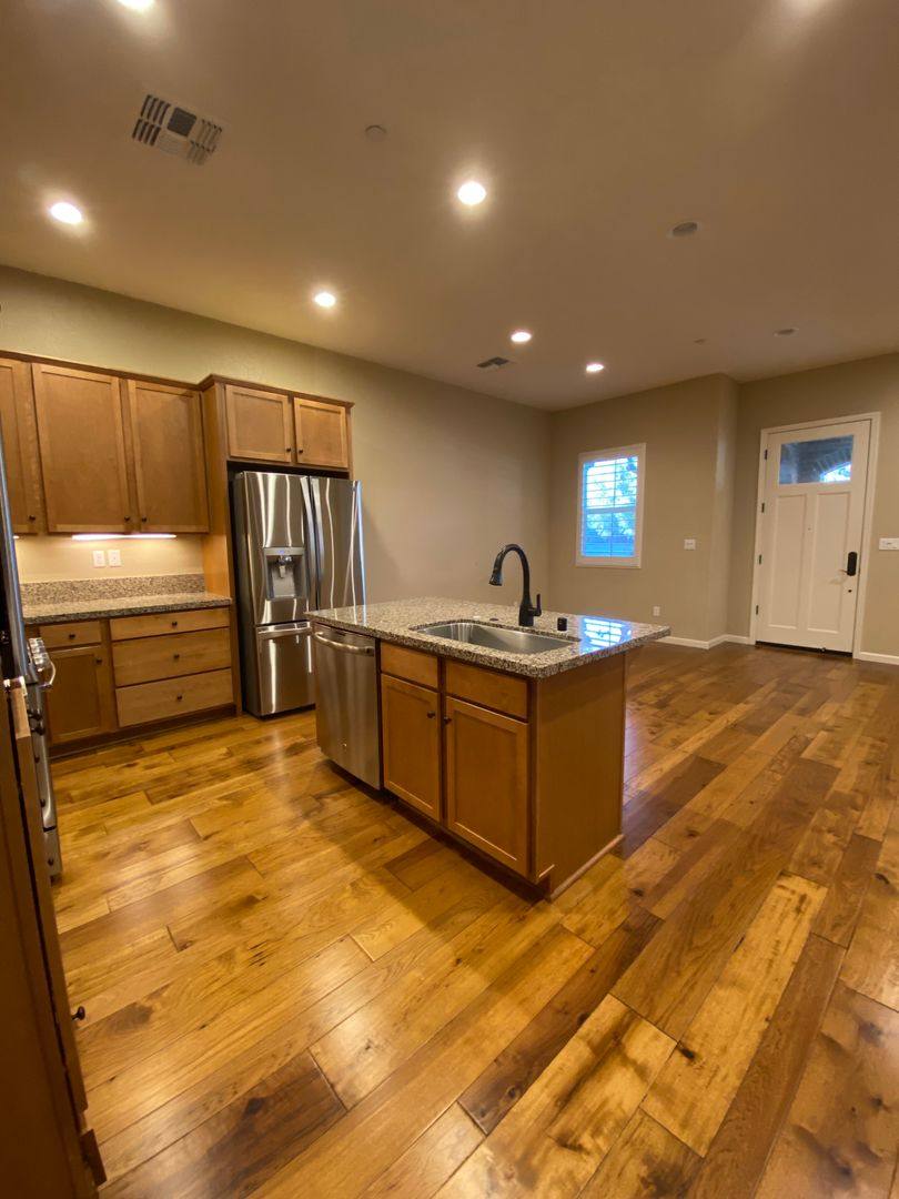 Townhouse for rent at 1053 Catalina Dr, Livermore, CA 94550