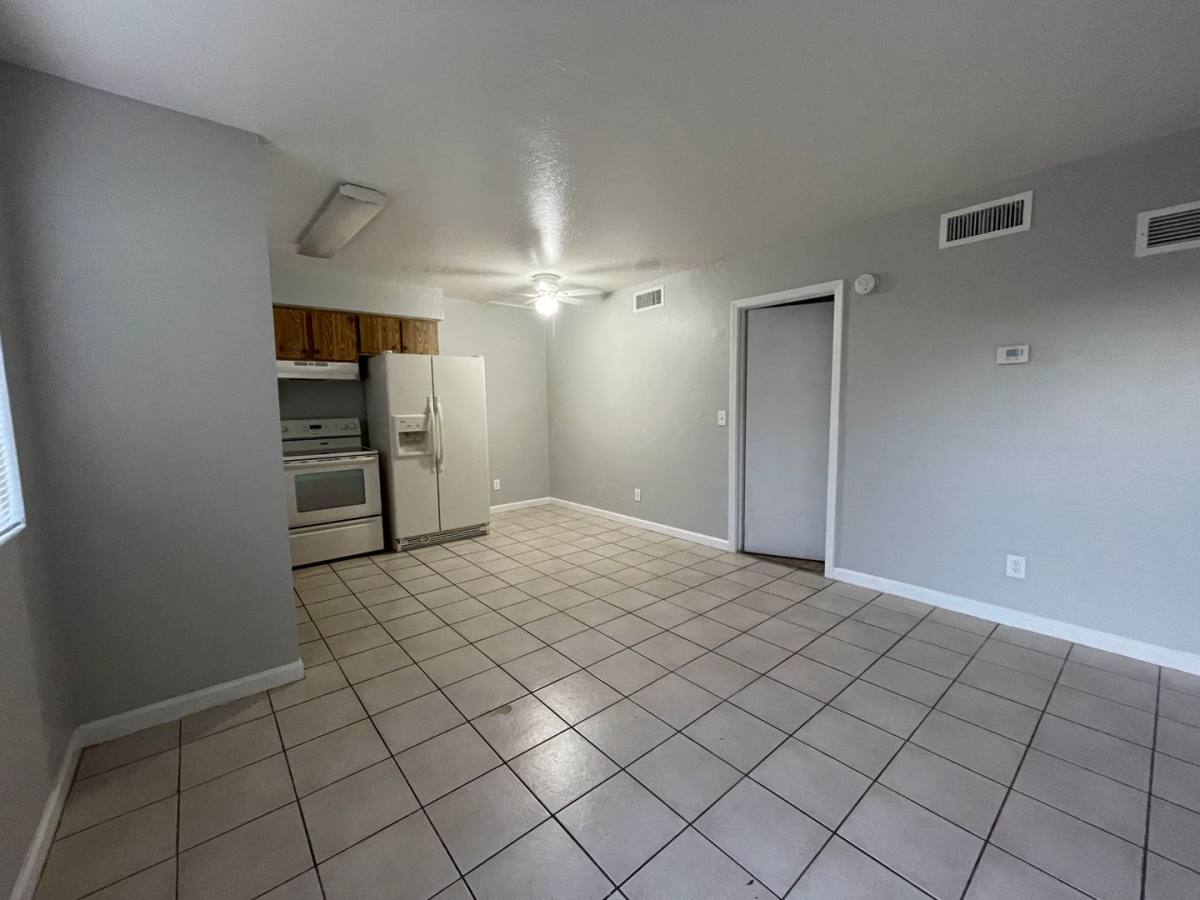 Apartment for rent at 2010 E Sweetwater Ave, Phoenix, AZ 85022