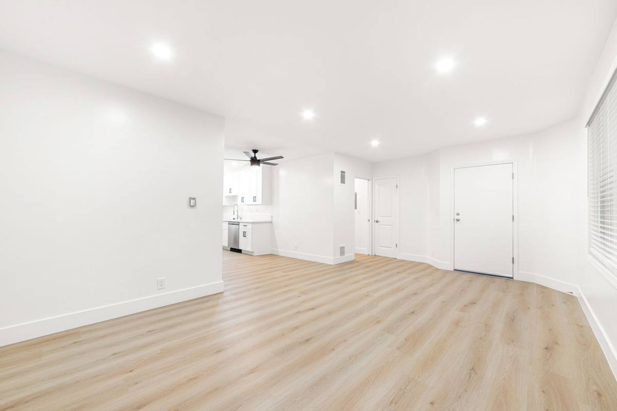 Apartment for rent at 3844 Potomac Ave, Los Angeles, CA 90008