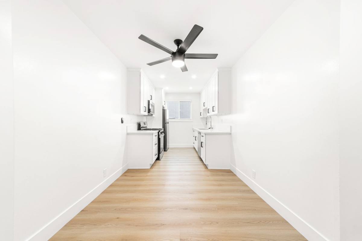 Apartment for rent at 3844 Potomac Ave, Los Angeles, CA 90008