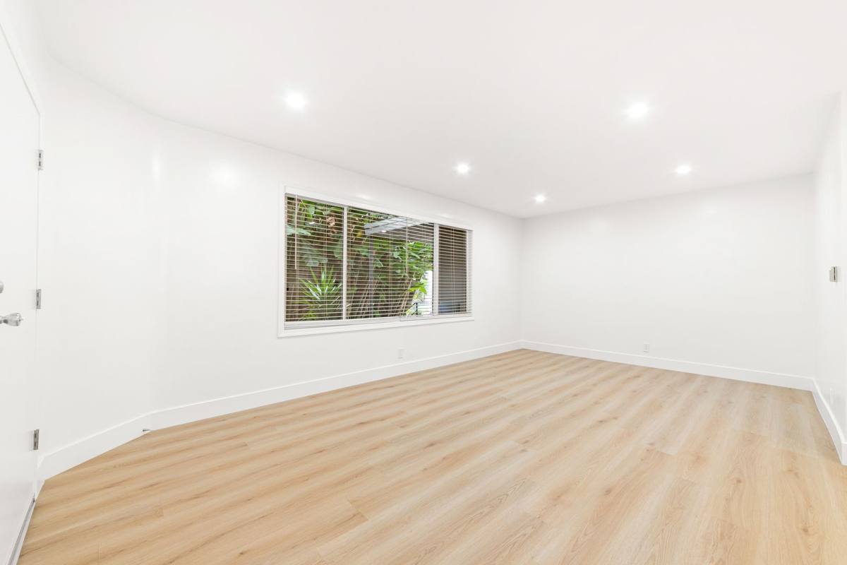 Apartment for rent at 3844 Potomac Ave, Los Angeles, CA 90008
