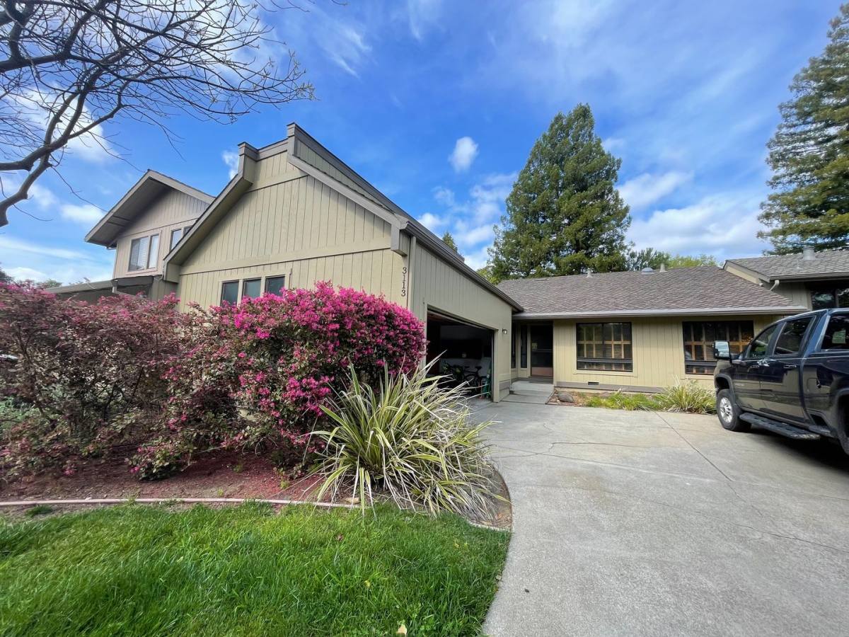 Townhouse for rent at 3113 Lippizaner Lane, Walnut Creek, CA 94598