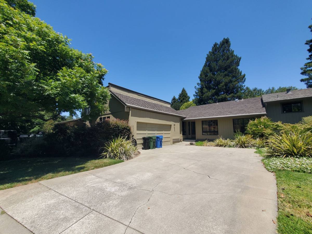 Townhouse for rent at 3113 Lippizaner Lane, Walnut Creek, CA 94598
