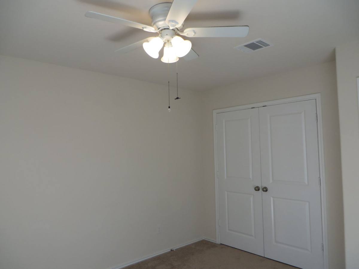 House for rent at 400 Major Lee Lane, Jarrell, TX 76537