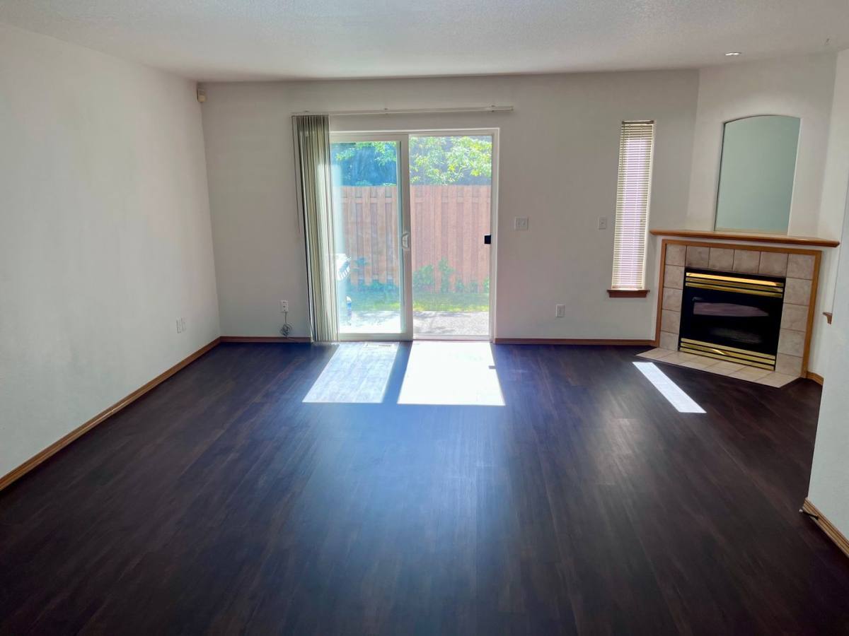 Townhouse for rent at 764 SW Meadow Dr, Beaverton, OR 97006