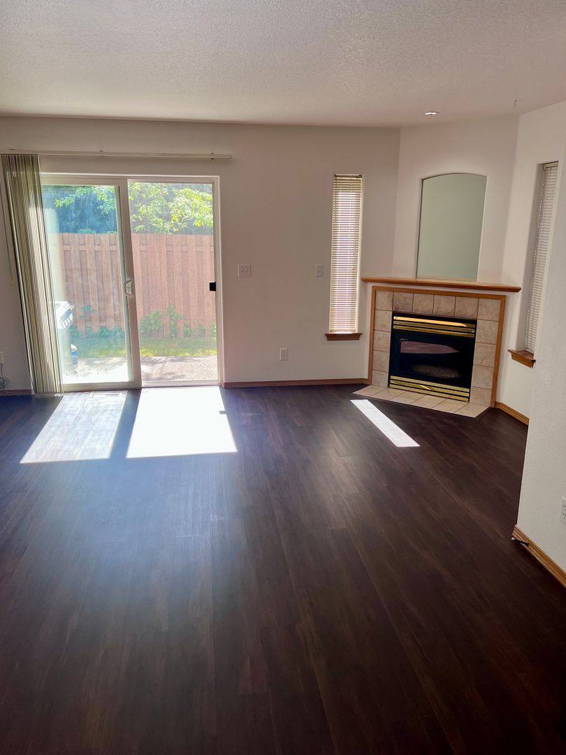 Townhouse for rent at 764 SW Meadow Dr, Beaverton, OR 97006