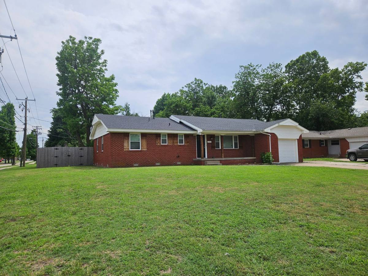 House for rent at 1202 Glenwood St, Norman, OK 73069