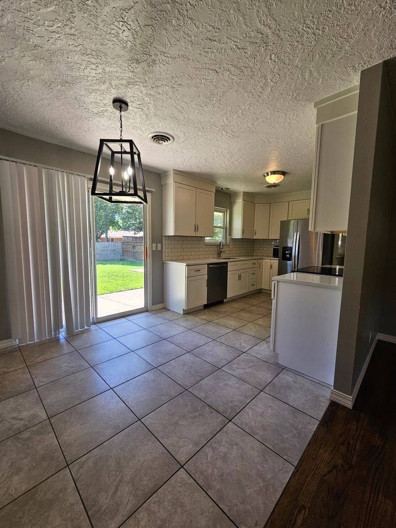House for rent at 1202 Glenwood St, Norman, OK 73069