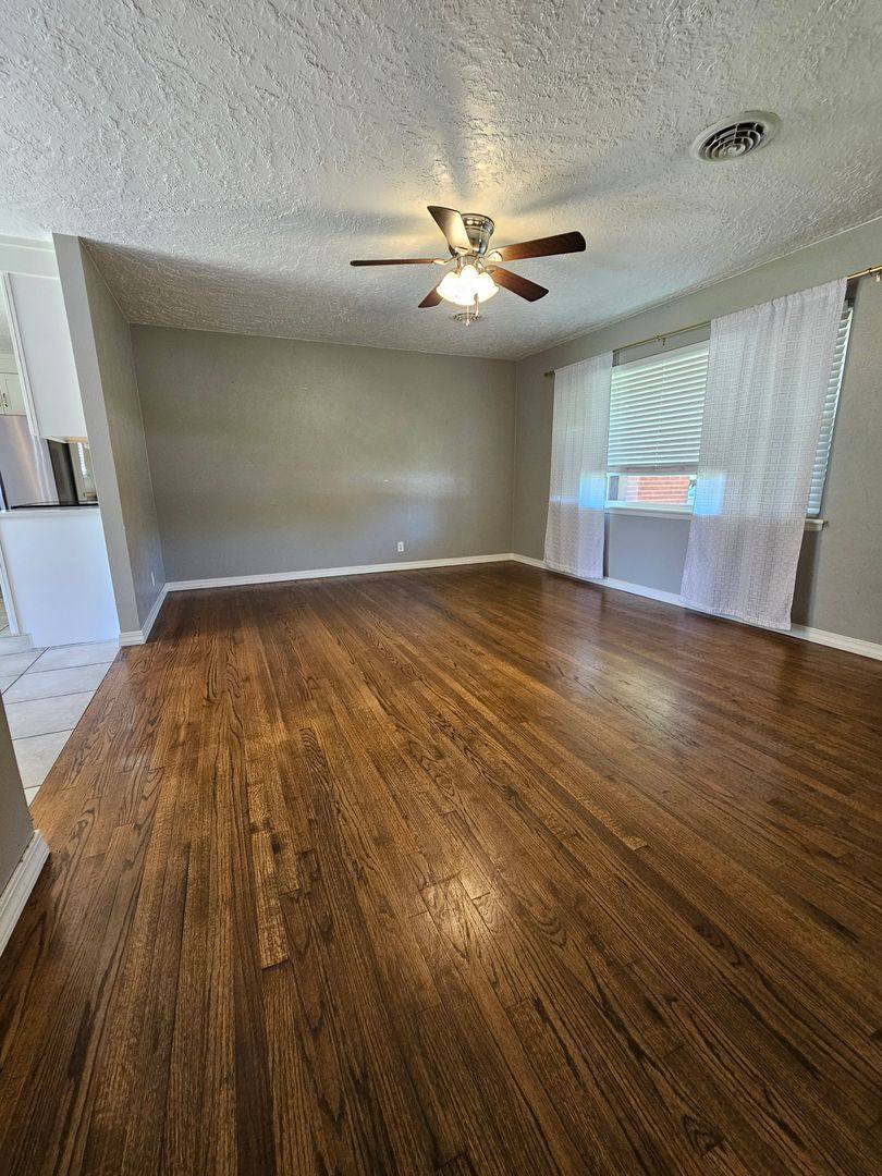 House for rent at 1202 Glenwood St, Norman, OK 73069