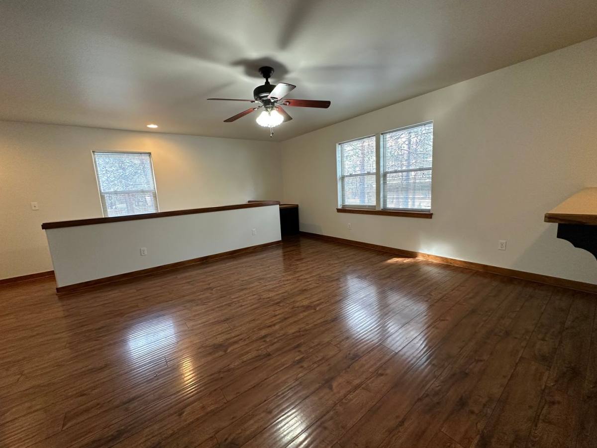 House for rent at 19223 Apache Dr, Bend, OR 97702