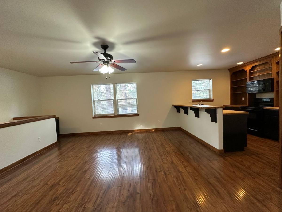 House for rent at 19223 Apache Dr, Bend, OR 97702