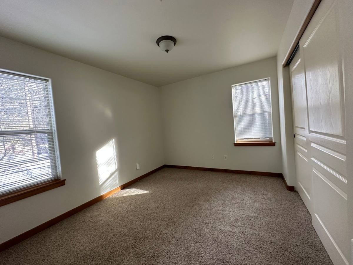 House for rent at 19223 Apache Dr, Bend, OR 97702