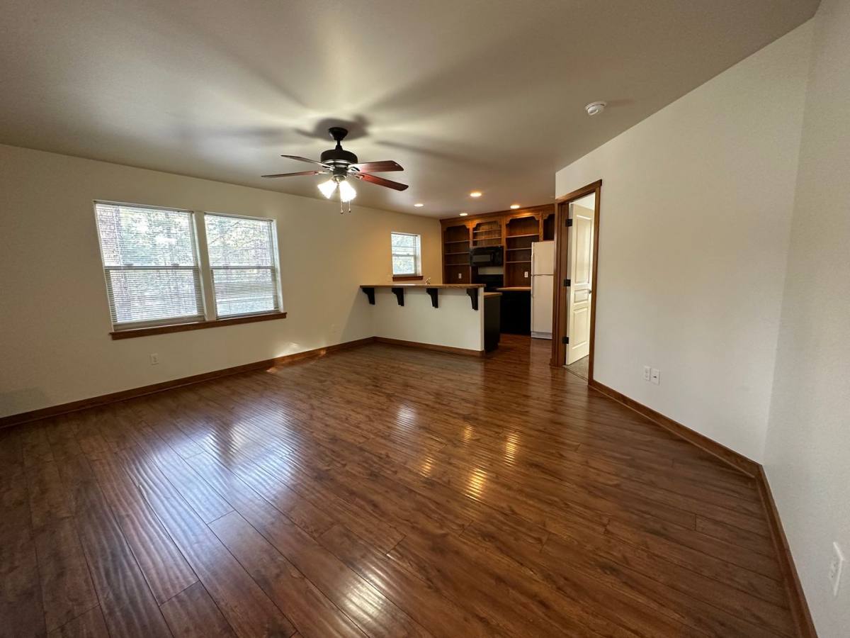 House for rent at 19223 Apache Dr, Bend, OR 97702