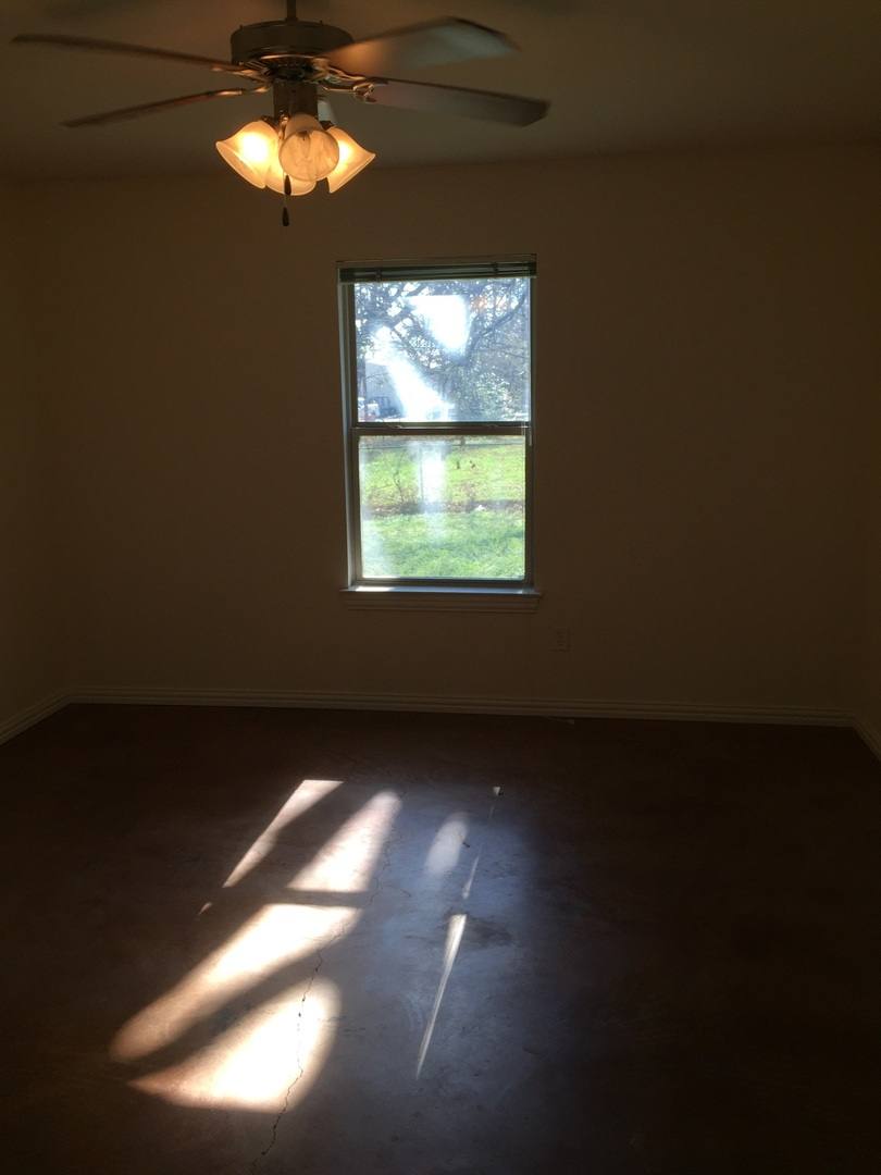 Apartment for rent at 1006 Jameson, Weatherford, TX 76086